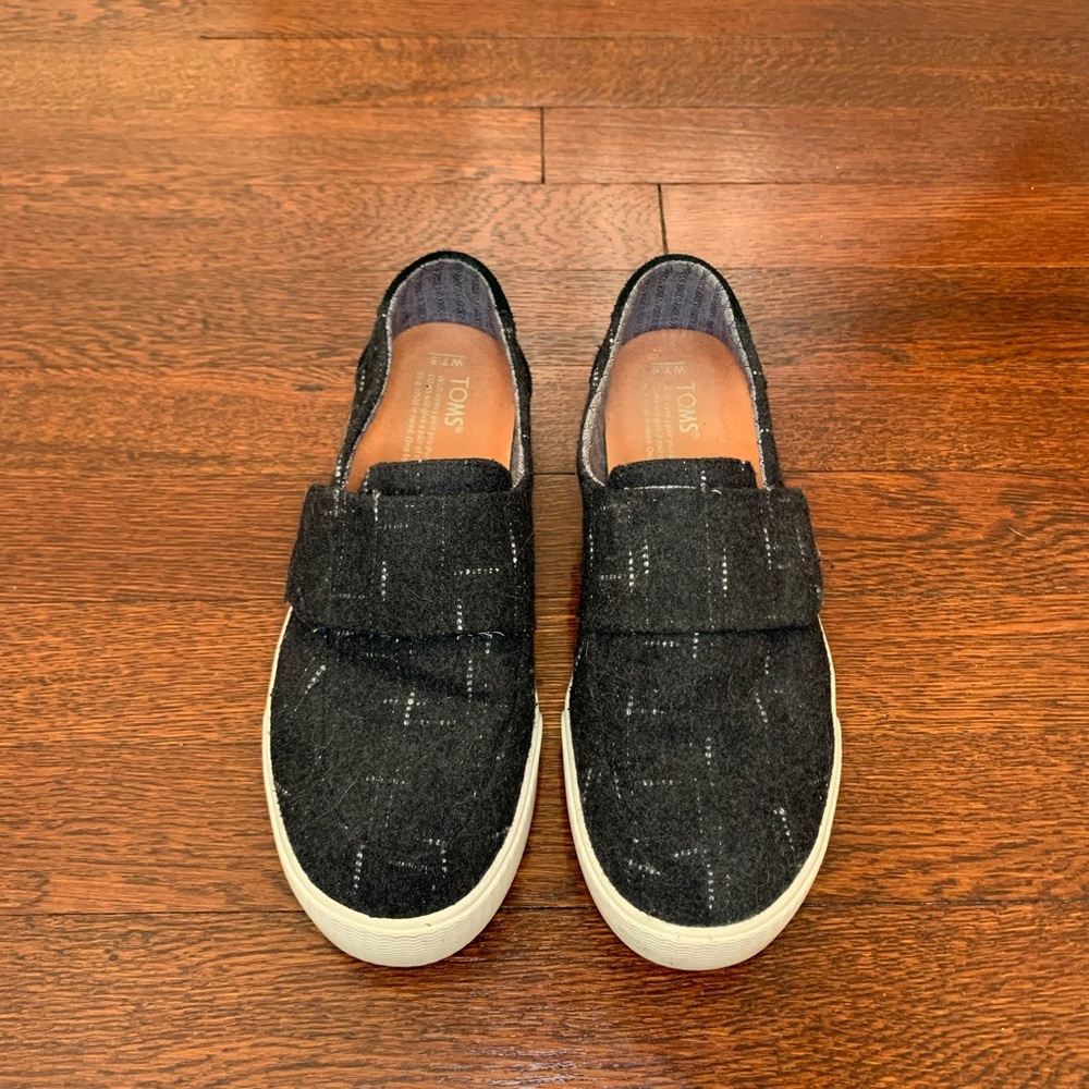 Toms Brand Tweed Sneaker - Size 7.5